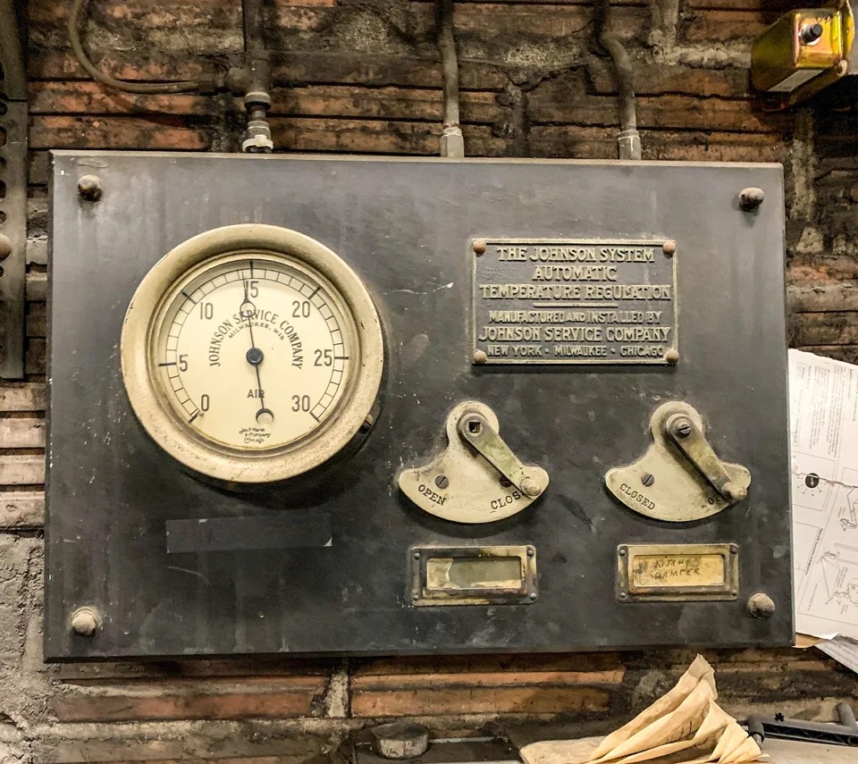 Timely Temperatures: Smart Control at a&nbsp;Glance